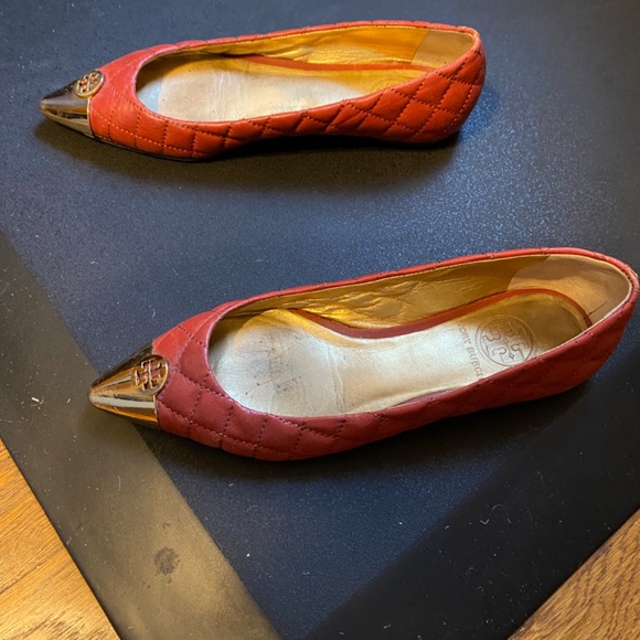 Tory Burch red quilted flats - Picture 2 of 6